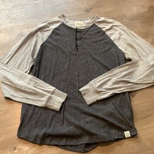 Men’s Lucky Brand t-shirt
